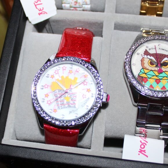 NEW WITH TAGS BETSEY JOHNSON WHIMSICAL FRENCH FRIES WATCH CUTE! FUN!!